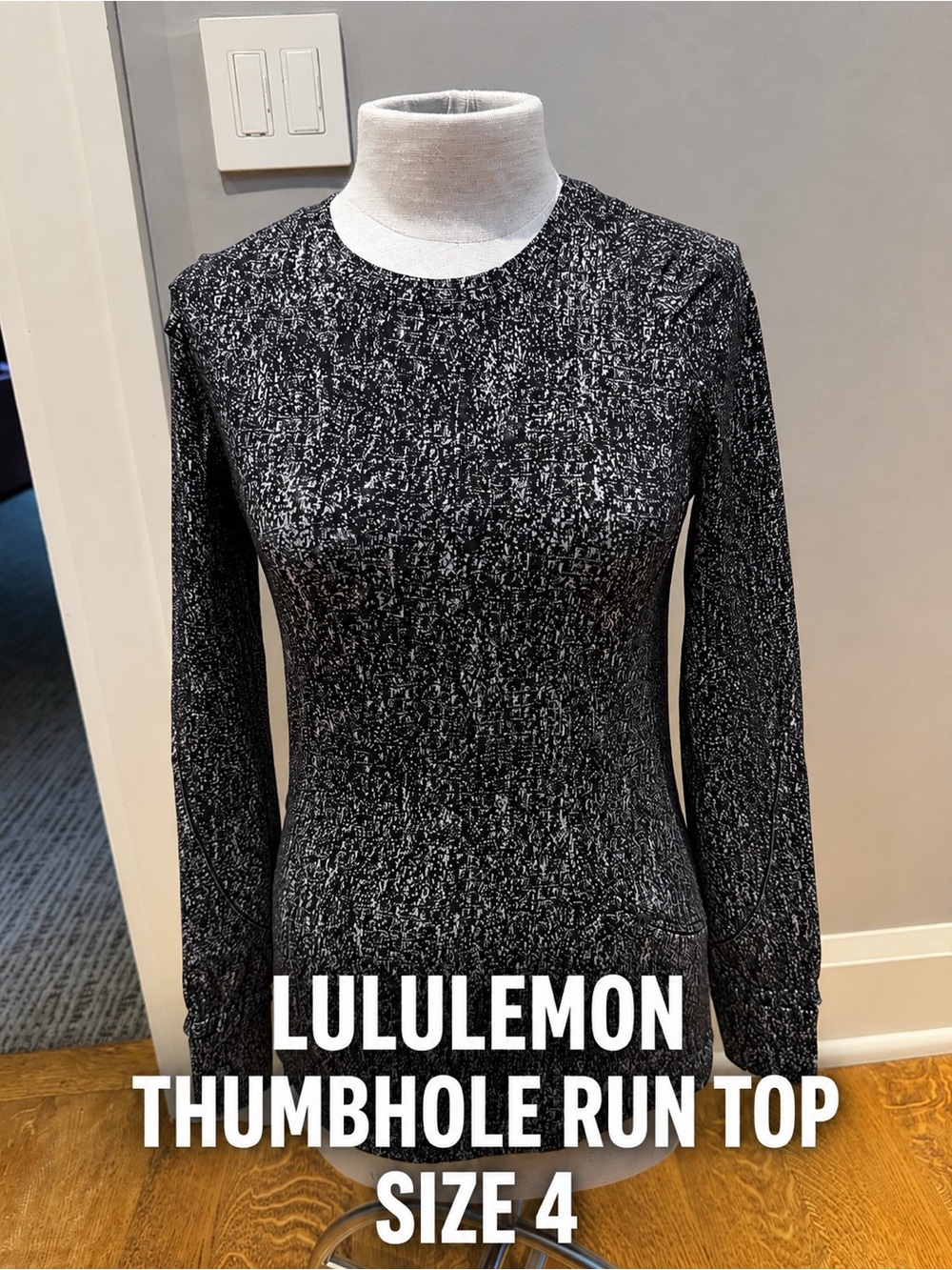 Lululemon Black White Speckled Long Sleeve Running Top Thumbholes Size 4